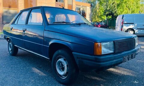 Clio III TC 1&egrave;re main 82980km 1982 occasion 91300 Massy