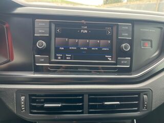 Polo 1.0L TSI 80 CHV - ESSENCE- CRIT'AIR 1 | ENTI&Egrave;REMENT R&Eacute;VIS&Eacute;E 2019 occasion 13200 Arles