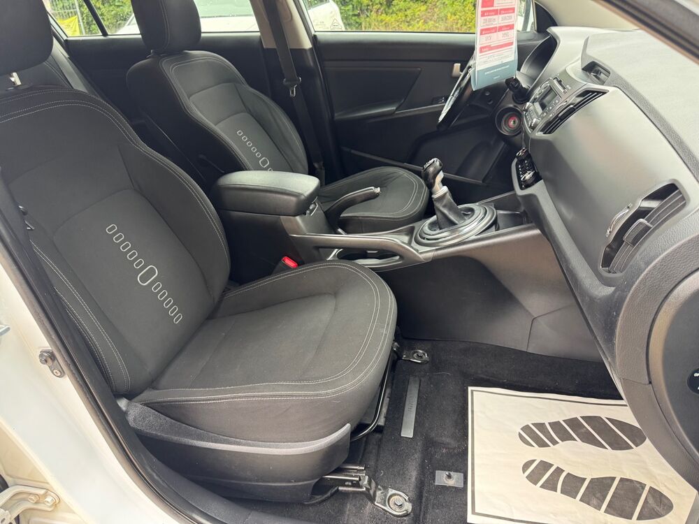 Sportage 1.7 CRDI 115 moteur &agrave; cha&icirc;ne 1&egrave;re main garantie 3 mois 2011 occasion 45500 GIEN