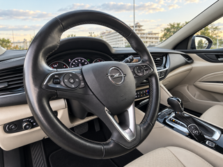 Insignia GRAND SPORT ELITE 2.0 D 170 AT8 - CONDUITE SEMI-AUTONOME - S 2017 occasion 94140 Alfortville