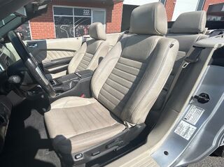 Mustang CABRIOLET V6 305 CH BVA - 23900€ 2010 occasion 60300 SENLIS