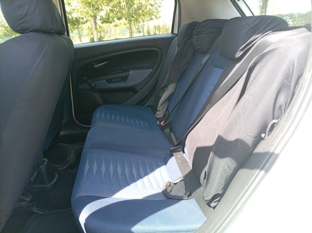 Grande Punto 1.3 JTD 75cv 2009 occasion 69800 Saint-Priest