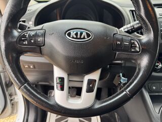 Sportage 1.7 CRDI 115 moteur &agrave; cha&icirc;ne 1&egrave;re main garantie 3 mois 2011 occasion 45500 GIEN