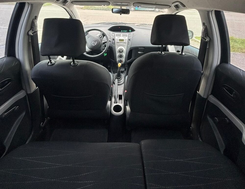 Yaris 1.3 VVT-i – 2006 – Seulement 71 000 km – 1&egrave;re main – Parfait 2006 occasion 69680 CHASSIEU