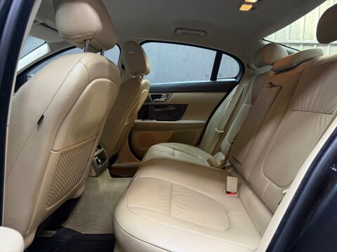 XF 3.0 d V6 211ch - LUXE PREMIUM - SUIVI JAGUAR 2010 occasion 45560 Saint-Denis-en-Val