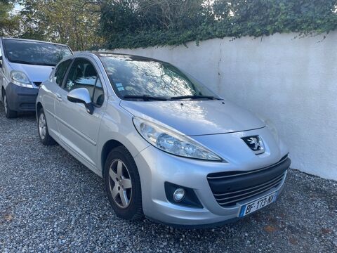 Peugeot 207 - 1.4 HDI 70 FELINE TOIT PANO. 5Pl. DIST