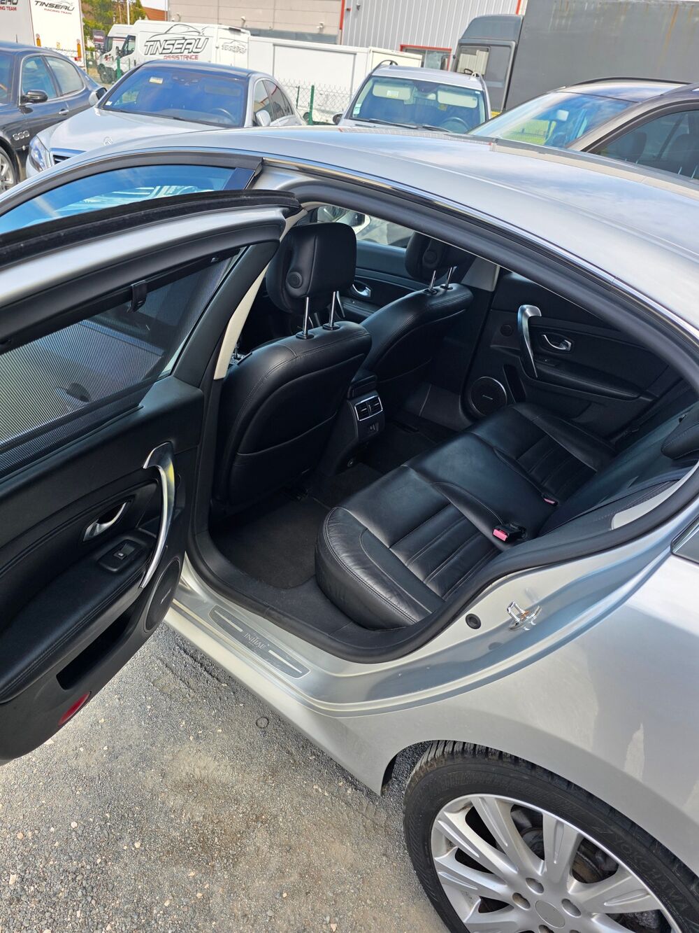 Latitude 3.0 DCI 240CH INITIALE BVA 2011 occasion 41350 Vineuil