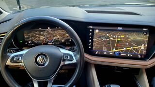 Touareg VOLKSWAGEN TOUAREG CARAT 3.0 TDi 286 4MOTION TIPTRONIC BVA 2018 occasion 94140 Alfortville