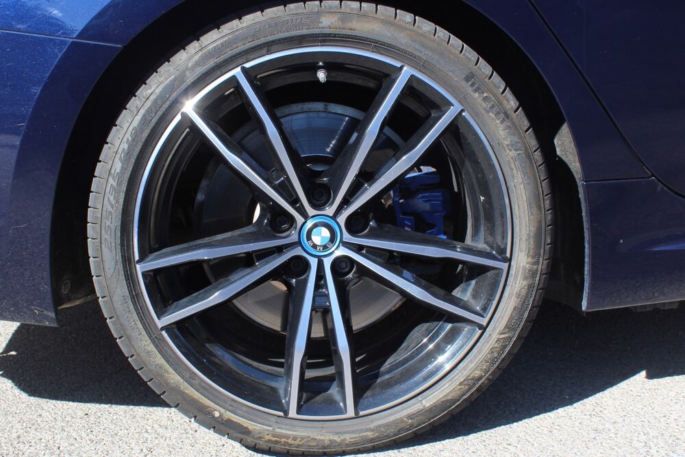 S&eacute;rie 3 330eA xDrive 292 ch M SPORT / CARPLAY + TOIT OUVRANT + TANZA 2021 occasion 34430 Saint-Jean-de-V&eacute;das