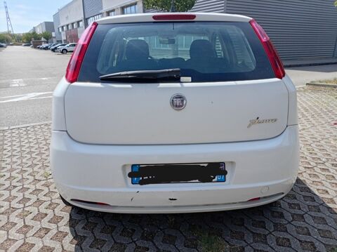Grande Punto 1.3 JTD 75cv 2009 occasion 69800 Saint-Priest