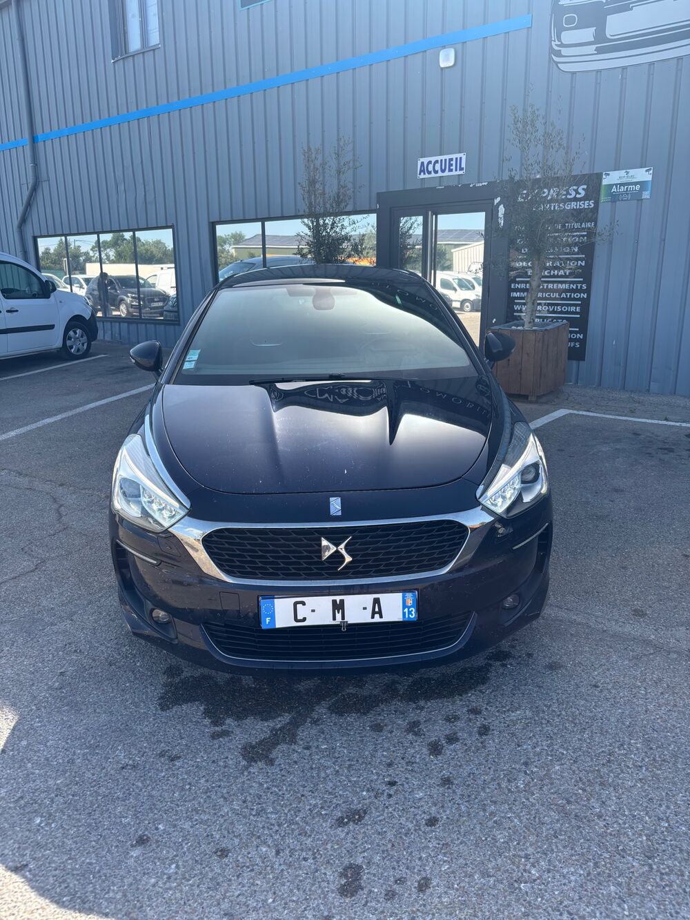 DS5 hybrid4  4x4 suv 2015 occasion 30800 SAINT-GILLES