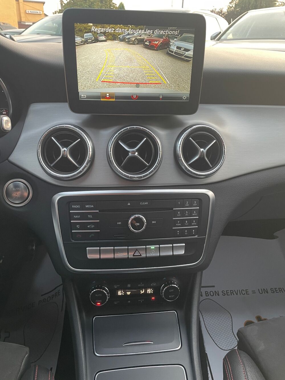 Classe CLA 200 cdi AMG Line Gris Mat. 136 cv GPS/Camera/ Garantie 12 2017 occasion 69320 FEYZIN