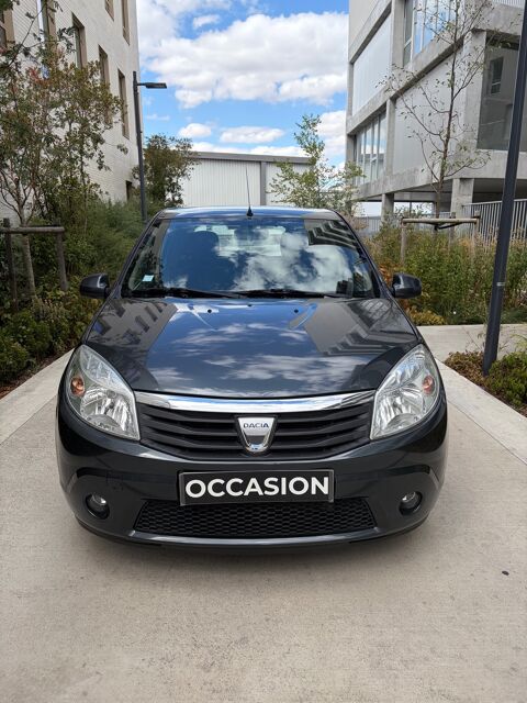 Sandero 1.4L MPI GPL FINITION LAUR&Eacute;ATE - CLIMATISATION - 5 PORTES - 2009 occasion 45400 FLEURY-LES-AUBRAIS