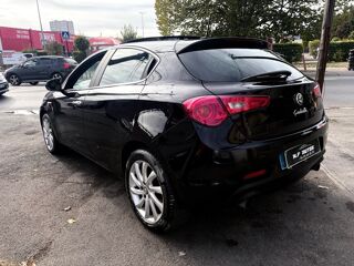 Giulietta BOITE AUTO TOIT OUVRANT GPS CUIR RADARS BLUETOOTH PAIEMENT E 2012 occasion 95100 ARGENTEUIL