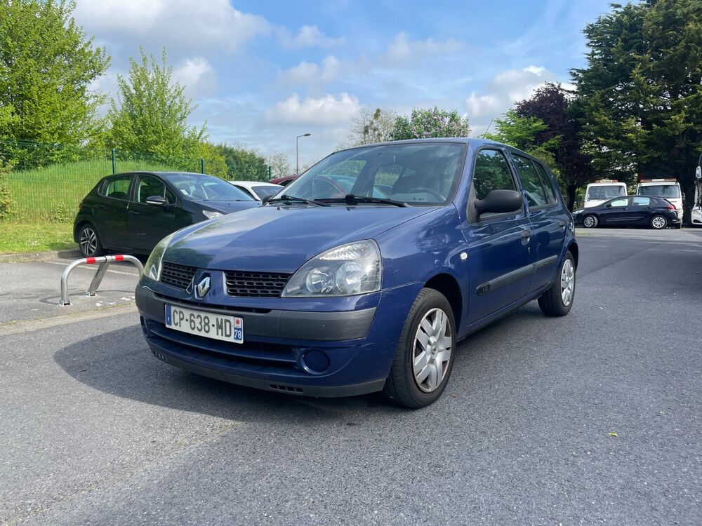 Clio II (2) 1.2 75 CV AUTHENTIIQUE 5 PORTES BLEU 2003 occasion 95610 Éragny