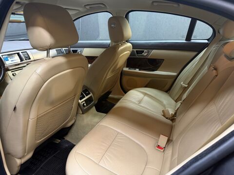 XF 3.0 d V6 211ch - LUXE PREMIUM - SUIVI JAGUAR 2010 occasion 45560 Saint-Denis-en-Val