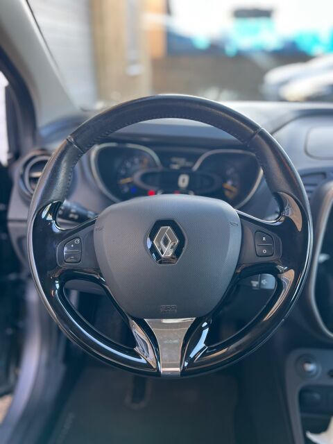 Captur 1.5 DCI 90 CH PREMIERE MAIN - ENTRETIEN COMPLET RENAULT 2014 occasion 69230 SAINT PRIEST