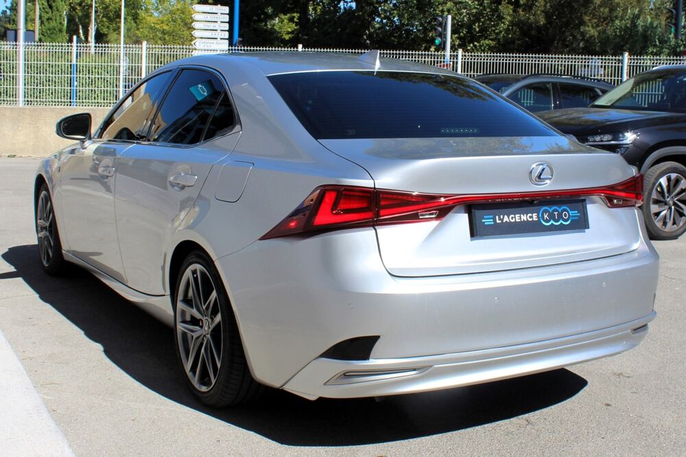 IS III (2) 300H F SPORT EXECUTIVE FULL OPTIONS + CARPLAY / ENT 2020 occasion 34430 Saint-Jean-de-V&eacute;das