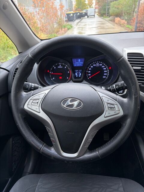 iX20 1.6L CRDI PACK PREMIUM - CLIM AUTO - ENTRETIEN &Agrave; JOUR 2011 occasion 45400 FLEURY-LES-AUBRAIS