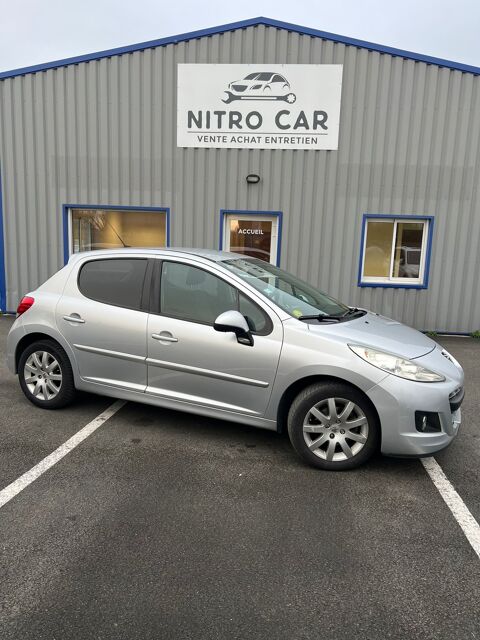 Peugeot 207 1.6 HDI 112CH SPORTIUM / DISTRIBUTION NEUVE / GARANTIE 12 MO 2011 occasion MAUGES SUR LOIRE 49290
