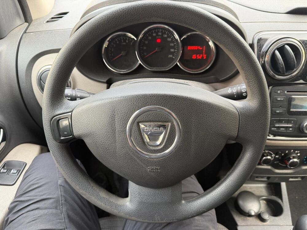Lodgy 1.5 DCI 110 1ERE MAIN 7 PLACES RADAR DE RECUL PORT USB AUXIL 2012 occasion 78800 Houilles