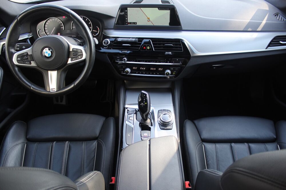 S&eacute;rie 5 540iA 340 ch M SPORT STEPTRONIC / SUIVIE BMW + CLIM AUTO 2017 occasion 34430 Saint-Jean-de-V&eacute;das