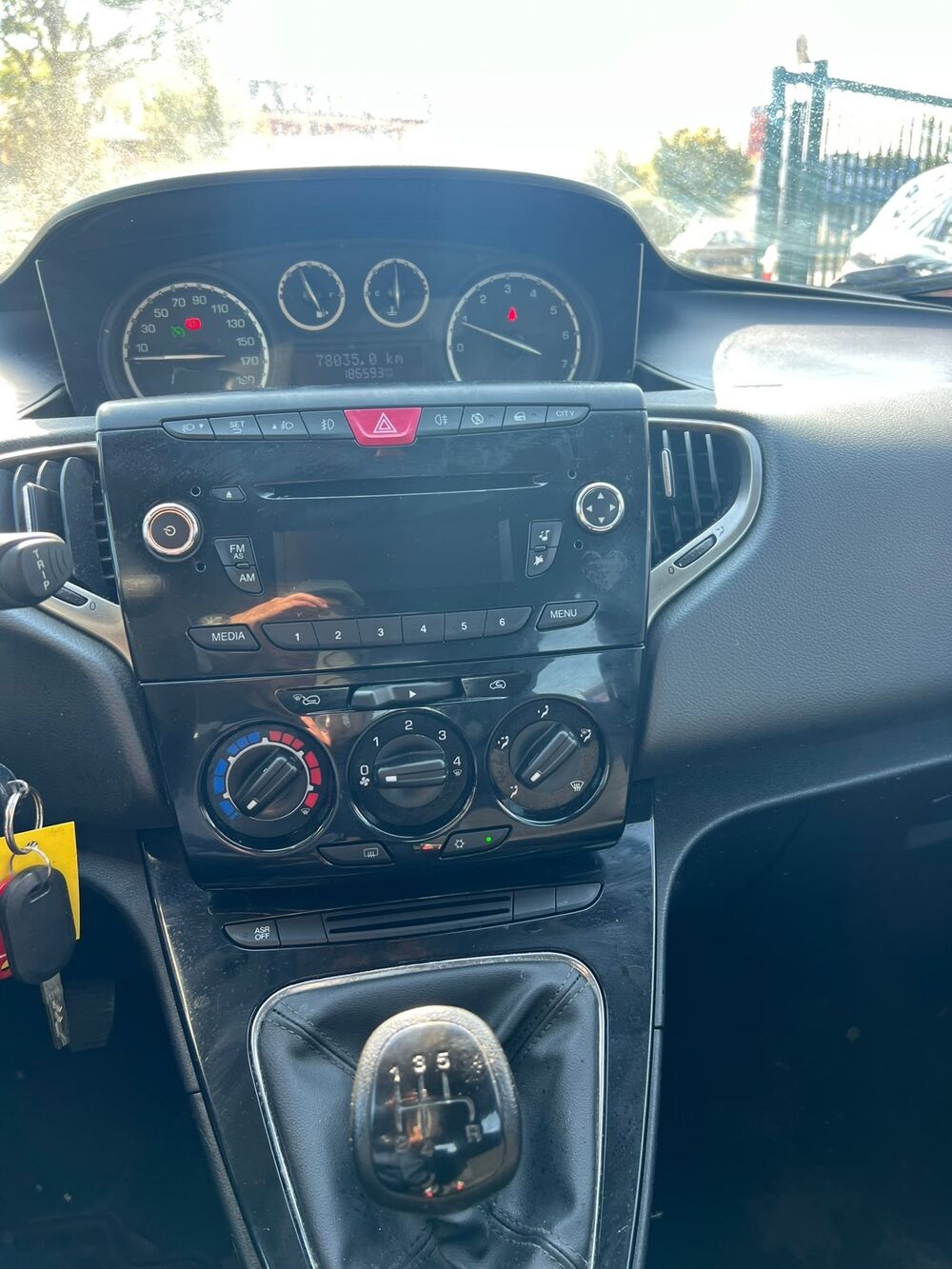 Ypsilon III 1.2 8V 69 STOP&START GOLD 2014 occasion 78310 Coigni&egrave;res