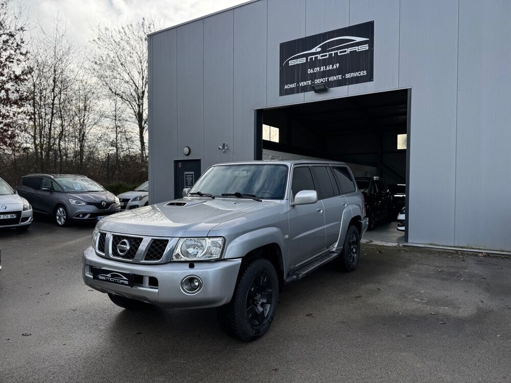 Patrol Y61 Phase III 3.0 TDI 160ch BVA LUXE ELEGANCE 7 PLACES 2006 occasion 01090 Montceaux