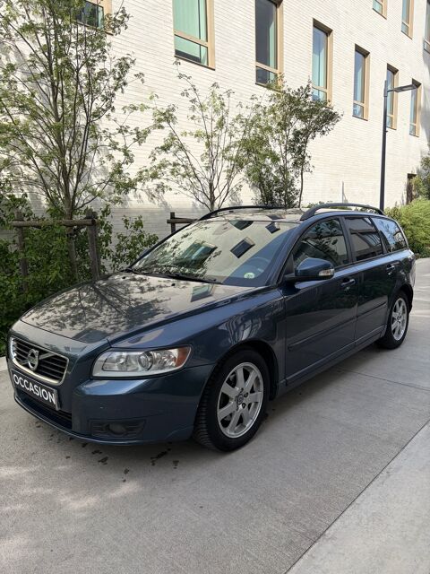 Volvo V50 d2 1.6L FINITION MOMENTUM 2010 occasion FLEURY-LES-AUBRAIS 45400