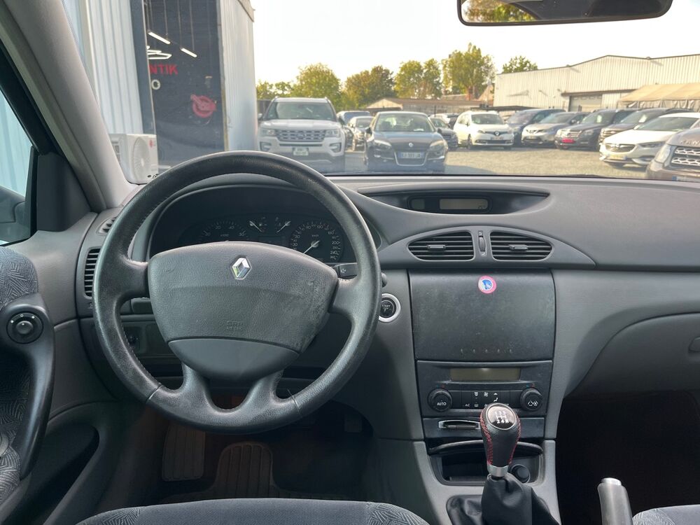 Laguna 1.8 120 cv Expression 2002 occasion 45560 Saint-Denis-en-Val