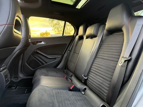 Classe GLA 220D 4MATIC 7G-DCT 170cv - FASCINATION - SUIVI 100% MERCEDES 2015 occasion 45560 Saint-Denis-en-Val