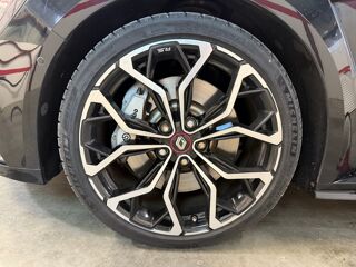 M&eacute;gane IV RS 1.8 TCE BVA / SUIVI CONSTRUCTEUR COMPLET / GARANTIE 2018 occasion 85300 CHALLANS