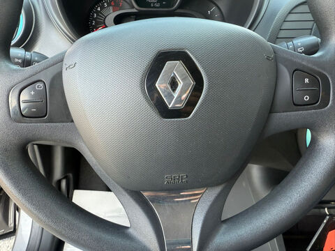 Captur 0.9 TCE 90 ch (5 cv) 12V Turbo BVM5 - 5 Portes Gris Stop&Sta 2015 occasion 63300 Thiers
