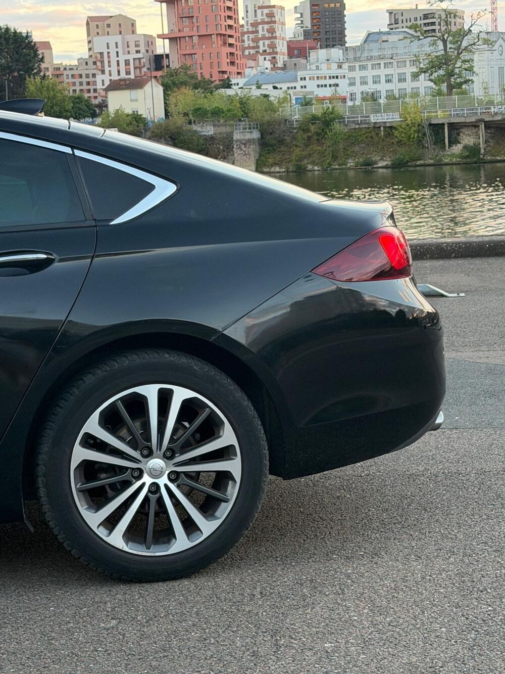 Insignia GRAND SPORT ELITE 2.0 D 170 AT8 - CONDUITE SEMI-AUTONOME - S 2017 occasion 94140 Alfortville