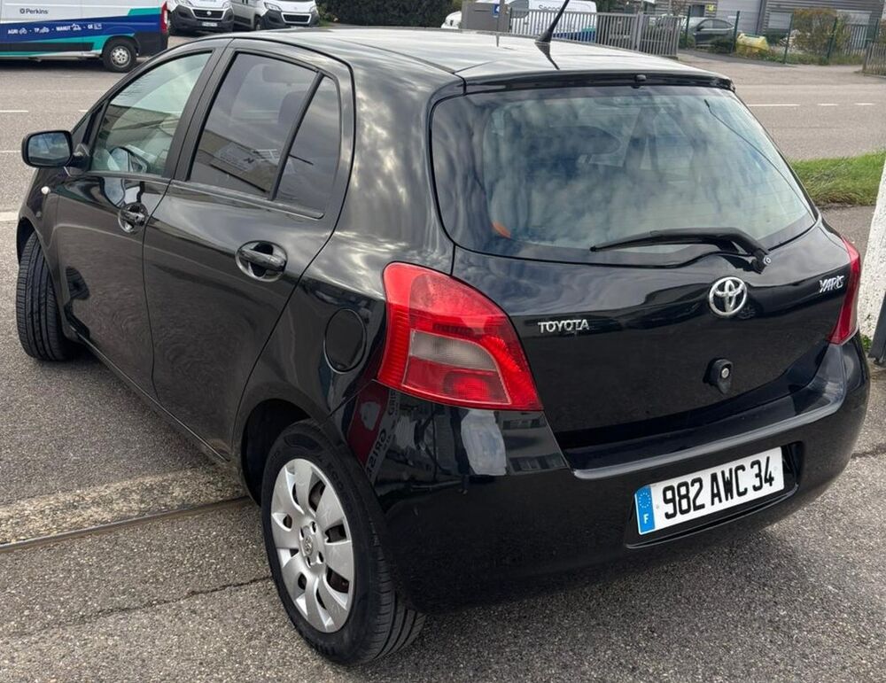 Yaris 1.3 VVT-i – 2006 – Seulement 71 000 km – 1&egrave;re main – Parfait 2006 occasion 69680 CHASSIEU