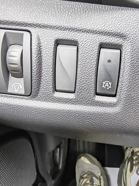 Clio IV 1.5 DCI 90 CV BOITE EDC FINTION INTENS BOSE 2016 occasion 01360 Balan