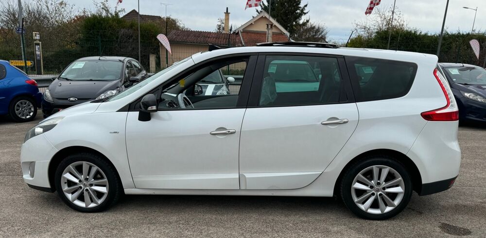 Grand scenic IV III 1.5 Dci 110cv Boite automatique Pack BOSE 7 Places 2011 occasion 10120 Saint-Andr&eacute;-les-Vergers
