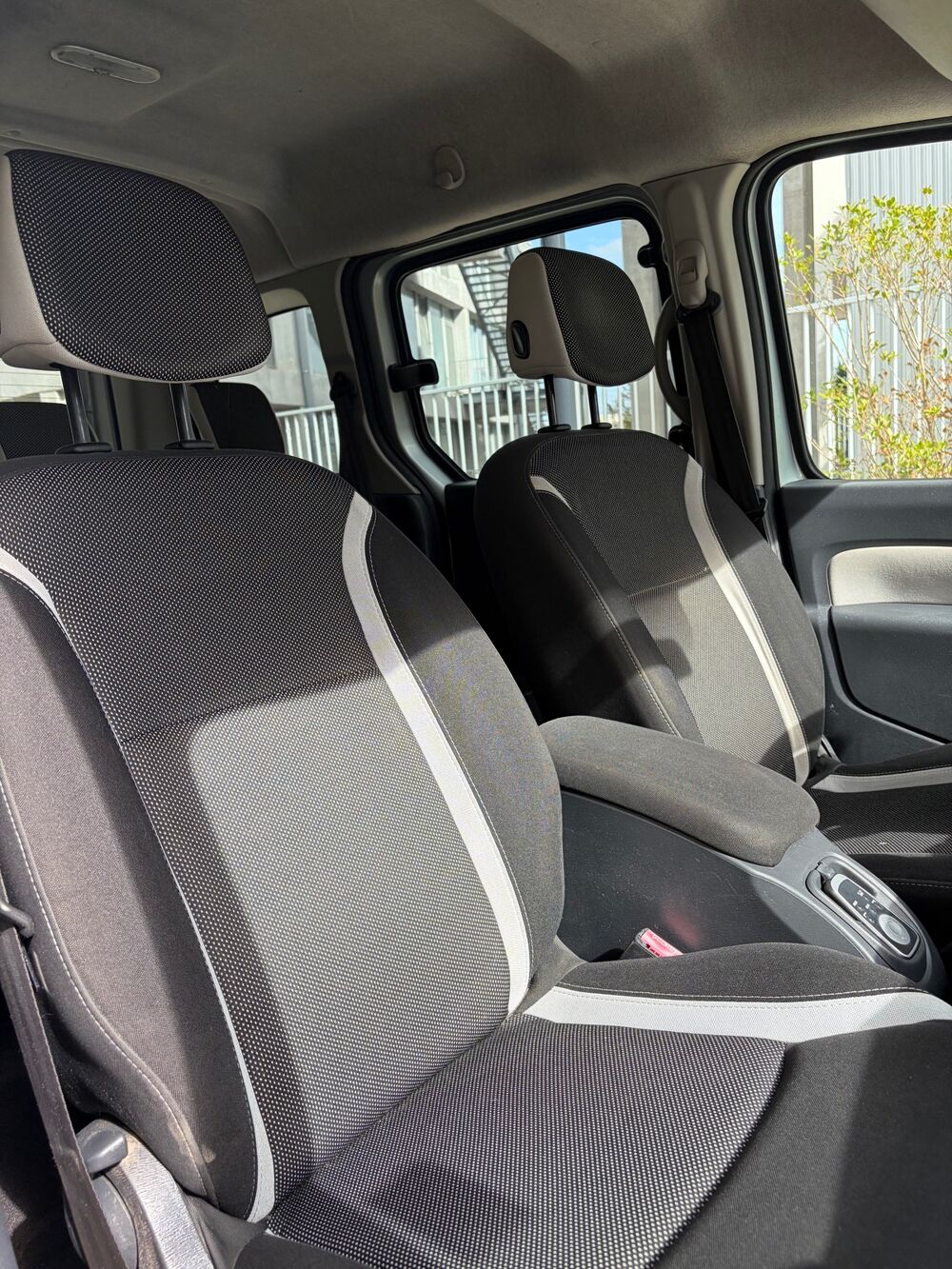 Kangoo 5 PLACES 1.5L DCI FINITION EXPRESSION - BIEN OPTIONN&Eacute; - ENTR 2013 occasion 45400 FLEURY-LES-AUBRAIS