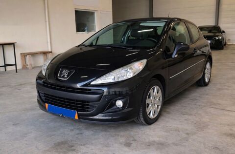 Peugeot 207 PEUGEOT 1.4i 2013 occasion Feyzin 69320