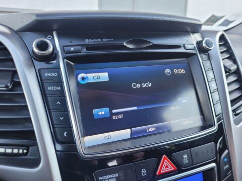 i30 1.6 CRDI 110 BLUE DRIVE PACK SENSATION PREMIERE MAIN GARANTI 2012 occasion 78200 BUCHELAY