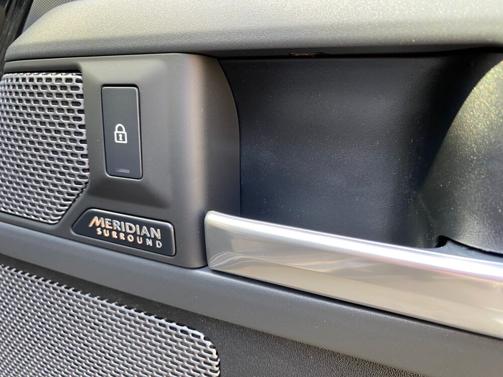 Defender 110 P400E HSE COUPE DU MONDE / 20857 KMS 2024 occasion 62780 CUCQ