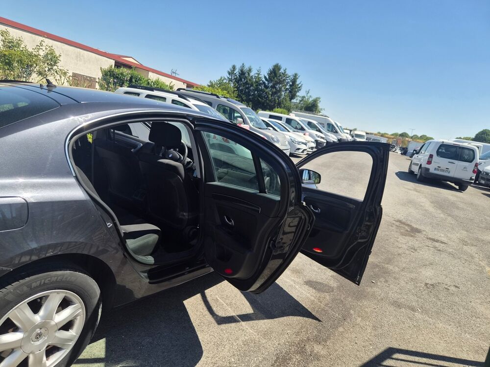 Laguna 2.0 DCI 140CV 140KMS GPS 2010 3990€ TTC 2010 occasion 51700 Dormans