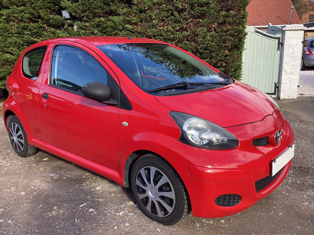 Aygo 1.0i 2011 occasion 62100 Calais