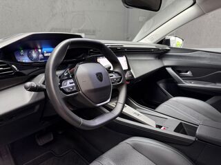 308 SW EAT8 130cv Allure - Cam&eacute;ra 360&deg; - AppleCarplay 2024 occasion 45560 Saint-Denis-en-Val