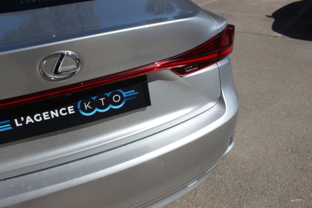 IS III (2) 300H F SPORT EXECUTIVE FULL OPTIONS + CARPLAY / ENT 2020 occasion 34430 Saint-Jean-de-V&eacute;das