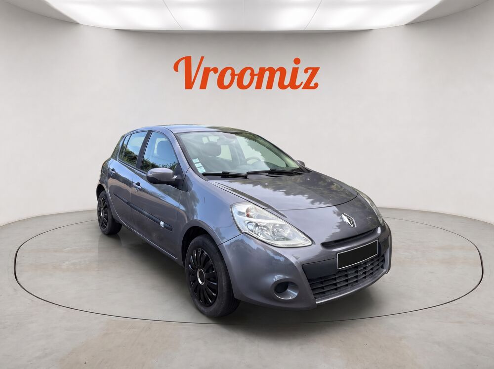 Clio III 1.5 DCI 86ch 170 000km CTok Entretien a jour 2009 occasion 69320 Feyzin