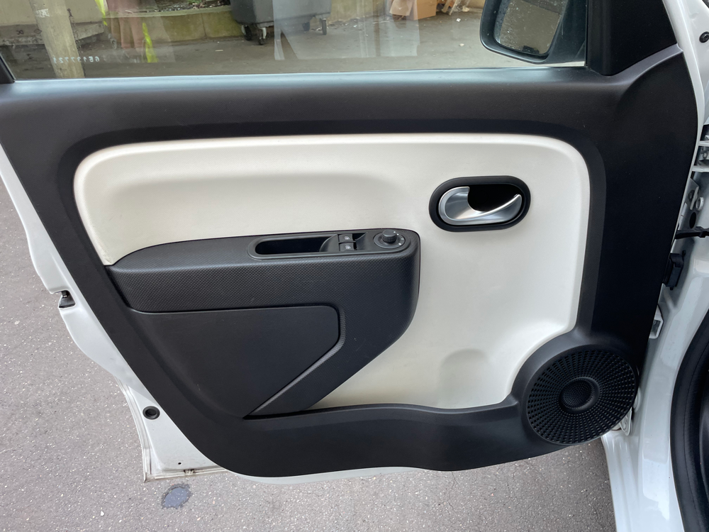 Twingo 3 III SCe 75 - 20 Zen - PNEU ET DISQUES/PLAQUETTE NEUF - GAR 2020 occasion 92210 Saint-Cloud