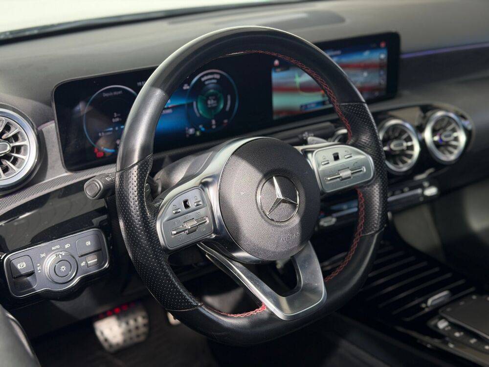 Classe A AMG Line (W177) 180 d 2.0d 16V 8G-DCT 116 cv - Toit ouvran 2022 occasion 95190 Goussainville