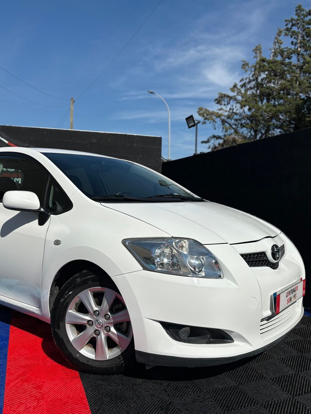 Auris (I) 1.4 D4D 90cv Active GPS & Clim 2009 occasion 84700 SORGUES