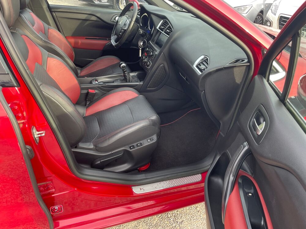 DS4 2.0 hdi 163ch Sport Chic 2 / Bluetooth / Si&egrave;ges massant / GP 2014 occasion 69320 FEYZIN